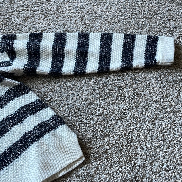 Cropped striped sweater - Picture 3 of 4